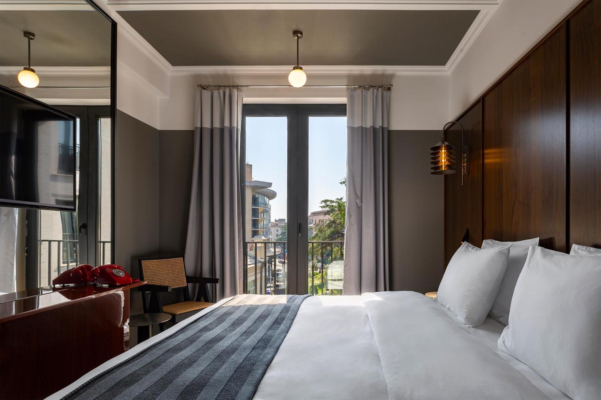 Hotel Afisha Tbilisi Exteriör bild